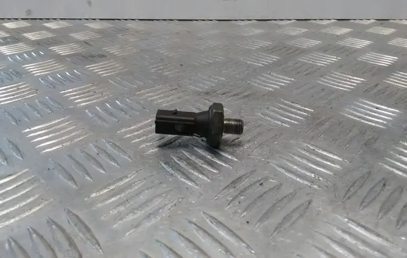 Audi A4 S4 B6 8E 8H Oil pressure sensor 038919081D