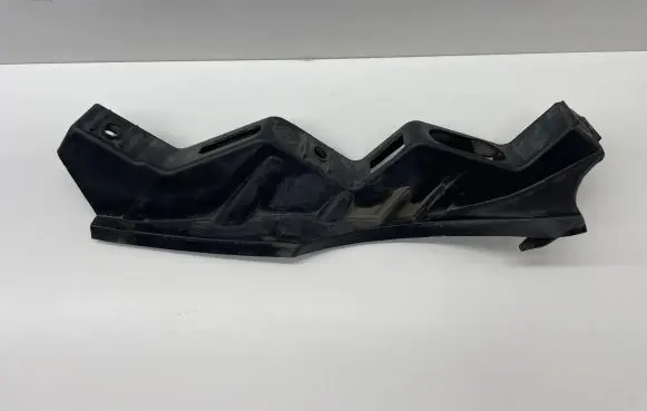 Volkswagen PASSAT B6 Front bumper mounting bracket 3C0807889