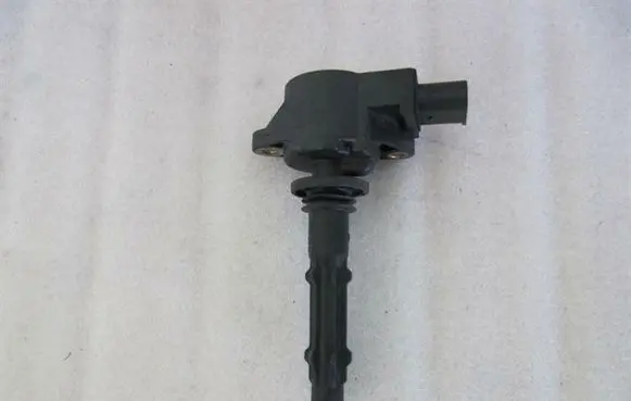 Mercedes-Benz CL C216 High voltage ignition coil A0001502780
