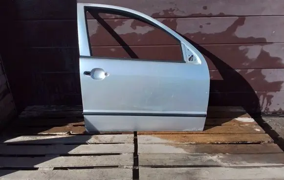 Skoda Fabia Mk1 (6Y) Front door