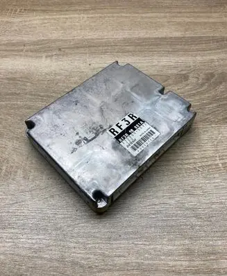 Mazda Premacy Engine control unit/module ECU 2758005092 RF3R18881A