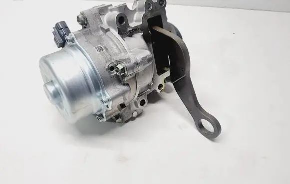 Nissan Qashqai J12 other engine part 121306RC0A