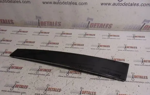 Mercedes-Benz E W211 Other front door trim element A2116903287