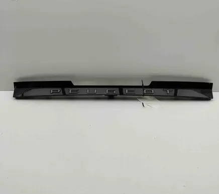 Peugeot 3008 III Tailgate trim 9843297380