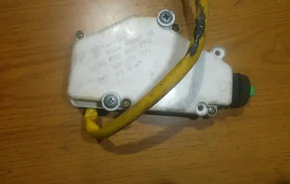 Volkswagen Sharan Central locking motor 95vw9b241ab