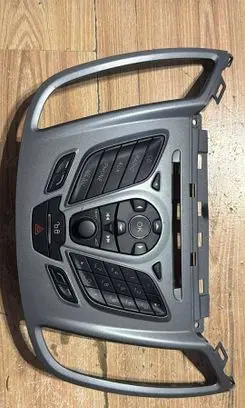 Ford C-MAX II Head unit multimedia control AM5T18K811BD