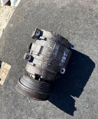 Toyota Avensis T220 Air conditioning (A/C) compressor (pump) 