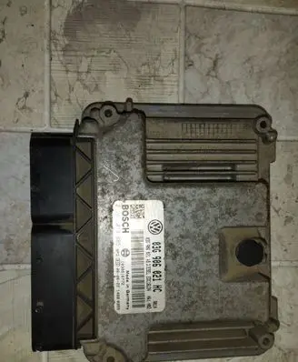 Volkswagen Golf Plus Engine control unit/module 03G906021HC 0281013685