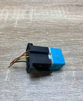 Toyota RAV 4 (XA30) Other relay 9098702027 1567002870