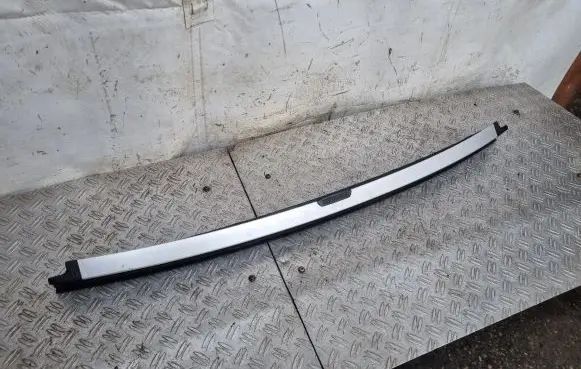 Volkswagen Eos Air flow deflector 1Q0877651J 1Q0877651H