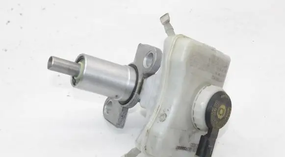 Audi A8 S8 D4 4H Master brake cylinder