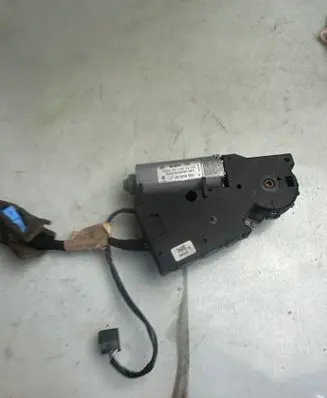 Volkswagen PASSAT B5 Sunroof motor/actuator 0390200006 1J6959591 849696561