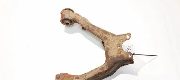 Mitsubishi Pajero Front lower control arm/wishbone