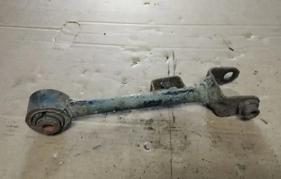 Honda CR-V Rear upper control arm/wishbone