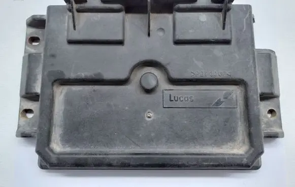 Peugeot 206 Engine control unit/module R04080015G 9639587680 9640899880