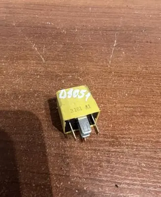 Mercedes-Benz A W169 Other relay A0025421419 D1051