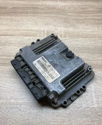 Renault Megane II Engine control unit/module ECU 8200310863 0281011549