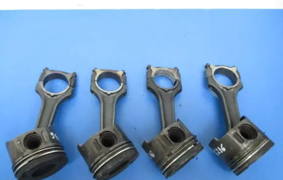Mercedes-Benz Vito Viano W638 Piston 