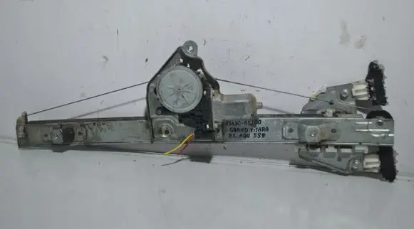 Suzuki Grand Vitara II Rear door window regulator with motor 8343065J00