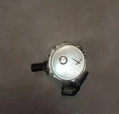 Renault Megane IV Vacuum pump 146505272R
