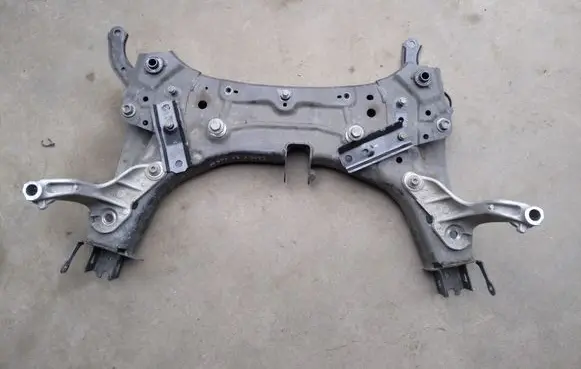 Renault Clio V Front subframe 544017562R