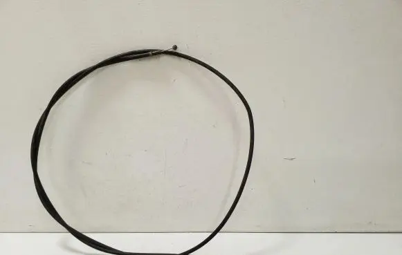 Volkswagen Golf III Engine bonnet/hood lock release cable 1H1823531