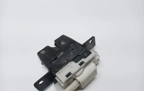 Renault Megane II Tailgate/trunk/boot lock/catch/latch 8200076240E