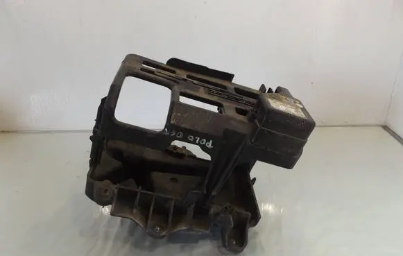 Volkswagen Polo IV 9N3 Battery box tray