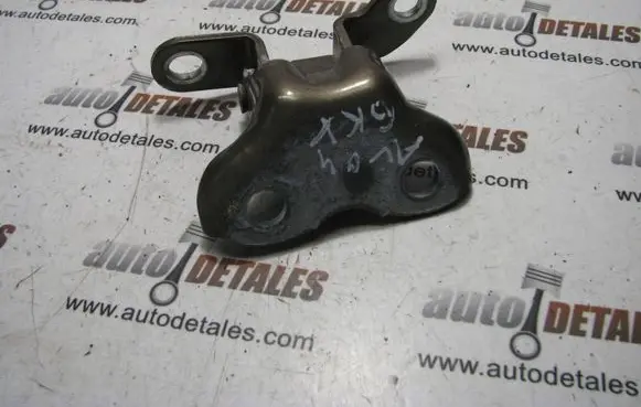 Toyota Avensis T250 Rear door upper hinge