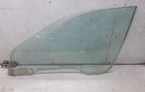 BMW 5 E39 Front door window glass four-door