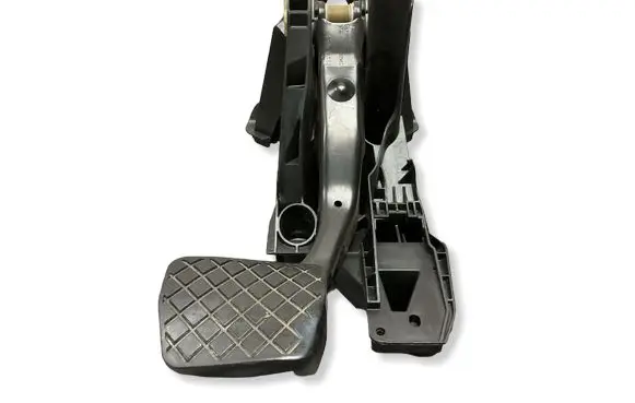 Volkswagen Golf VII Brake pedal 5Q1723058AA