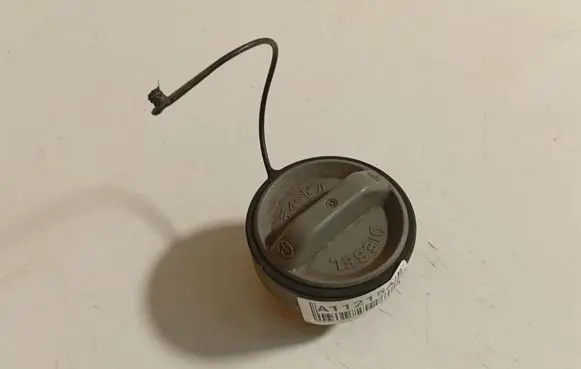 Toyota Corolla E120 E130 Fuel tank filler cap 