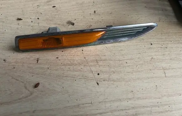 Ford Mondeo MK IV Front fender indicator light 7S7113K354AD 7S71-13K354-AD