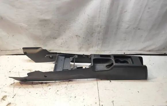 Audi A3 S3 8P Center console 8P2863244A 8P2863244