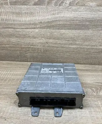 Audi A4 S4 B5 8D Engine control unit/module 8D0907557C 0261203938