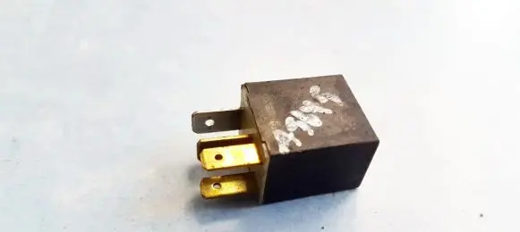 Opel Zafira A Other relay 90229206