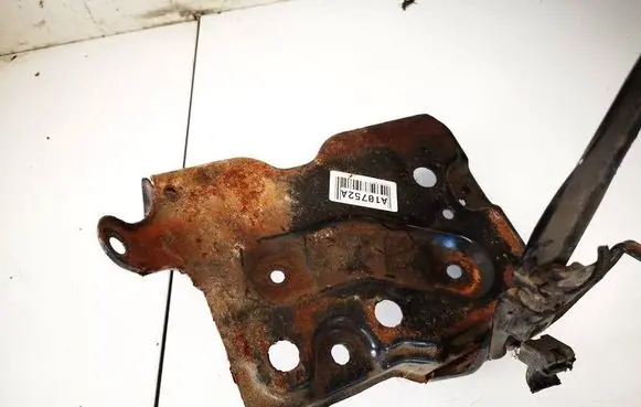 Toyota Yaris Battery bracket 