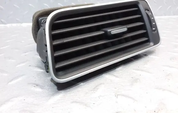 Volkswagen PASSAT B7 USA Dashboard side air vent grill/cover trim 561819703
