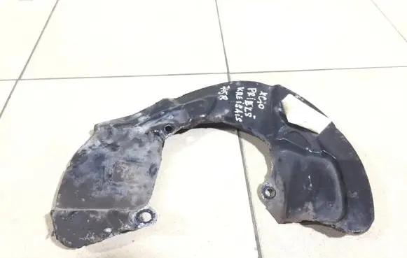 Volvo XC70 Front brake disc dust cover plate P30714274