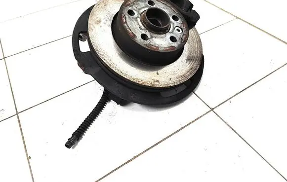 Volkswagen Crafter Front wheel hub 