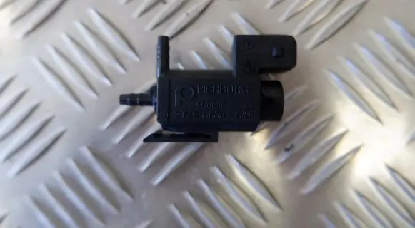 BMW 5 F10 F11 Turbo solenoid valve 7810831