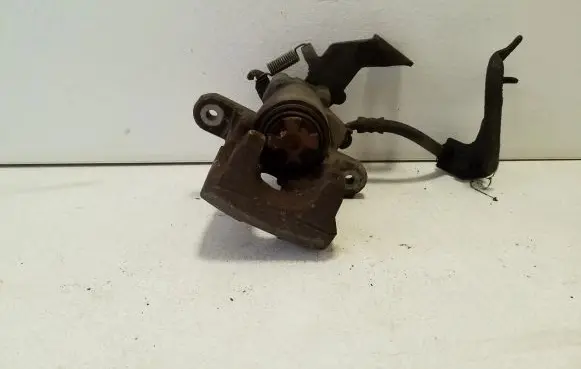 Lexus CT 200H Rear brake caliper