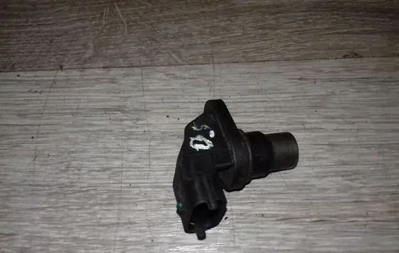 Volvo S60 Camshaft position sensor 0232103033 8631533