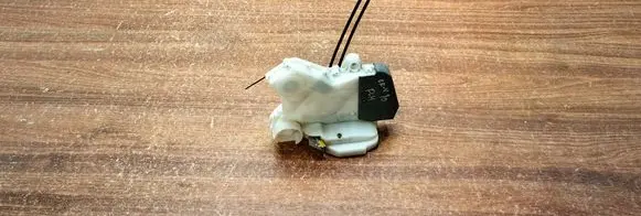 Honda CR-V Front door lock 72151SWAE1LH