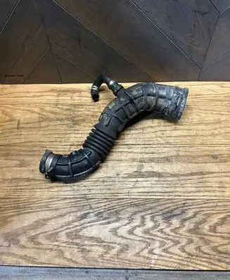 Nissan Note (E11) Air intake hose/pipe 8200500383C