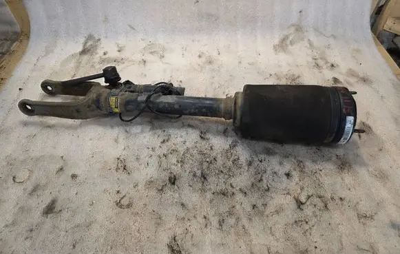Mercedes-Benz ML W164 Front air suspension shock absorber 15140007693 231634