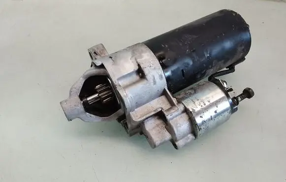 Volkswagen PASSAT B5 Starter motor S0039