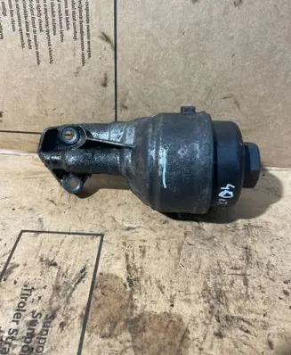 Volkswagen Polo IV 9N3 Oil filter mounting bracket 03D115403D
