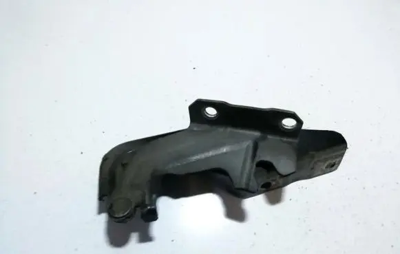Engine bonnet/hood hinges