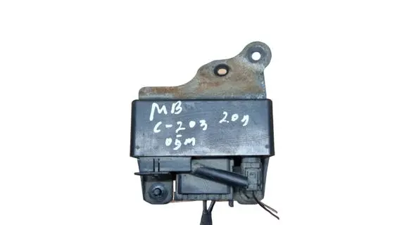 Mercedes-Benz C W203 Other relay 2104400581